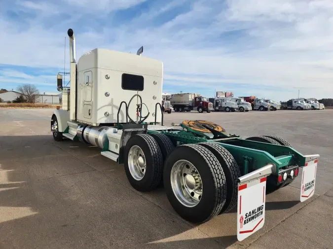 2023 Kenworth W900L