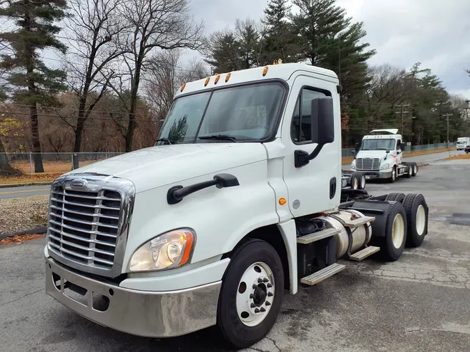 2017 FREIGHTLINER/MERCEDES CASCADIA 1253fad59bbaddcaee7848e08ffb744407d