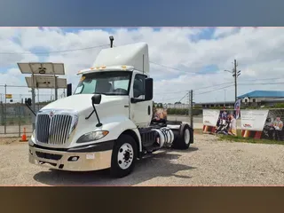 2020 NAVISTAR INTERNATIONAL RH613 DAYCAB S/A