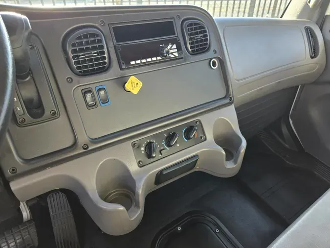 2021 Freightliner Business Class M2 106