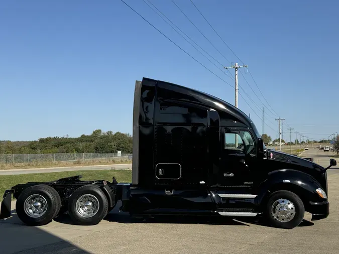 2022 KENWORTH T680