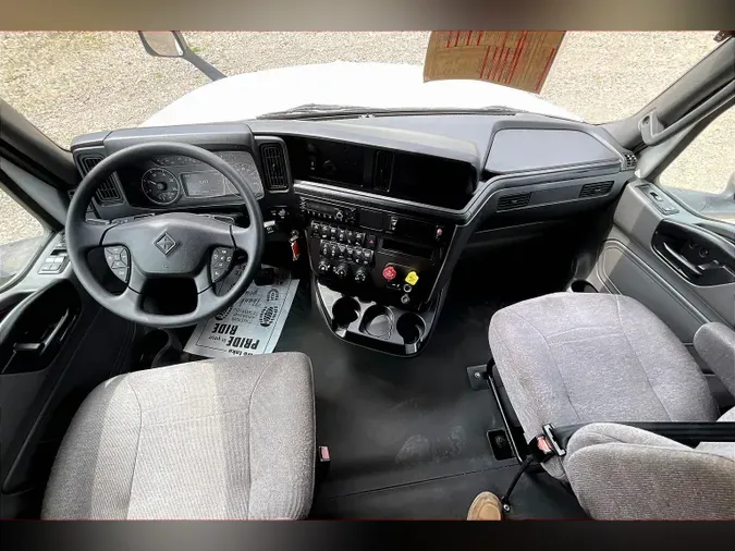2022 INT LT625 6x4