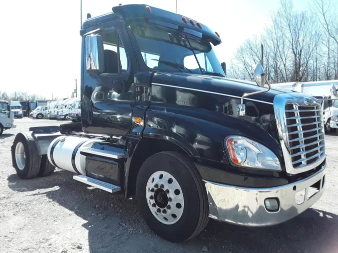 2017 FREIGHTLINER/MERCEDES CASCADIA 125