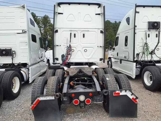 2020 FREIGHTLINER NEW CASCADIA PX126643fb93c4d284239607de960aee1b8955b