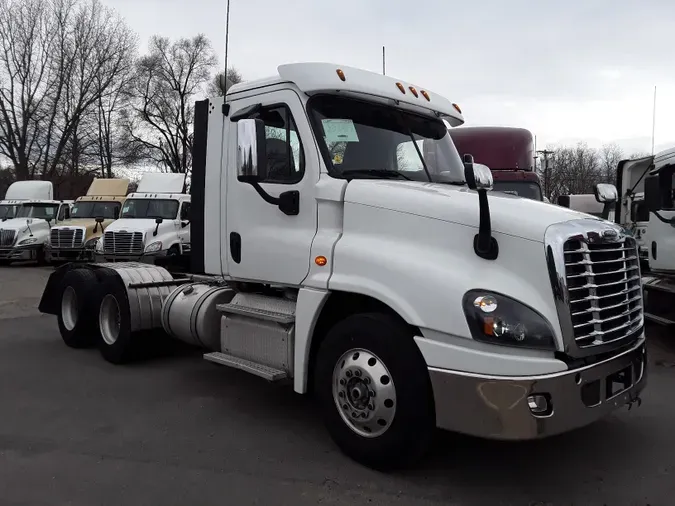 2019 FREIGHTLINER/MERCEDES CASCADIA 125