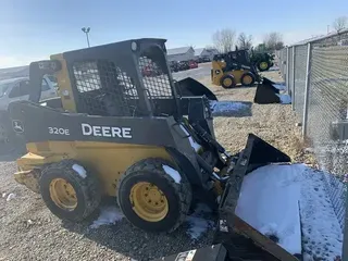 2017 John Deere 320E