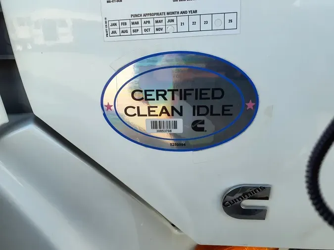 2019 NAVISTAR INTERNATIONAL LT625 DAYCAB T/A