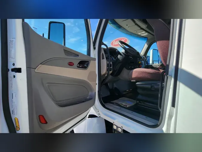 2022 Peterbilt 579