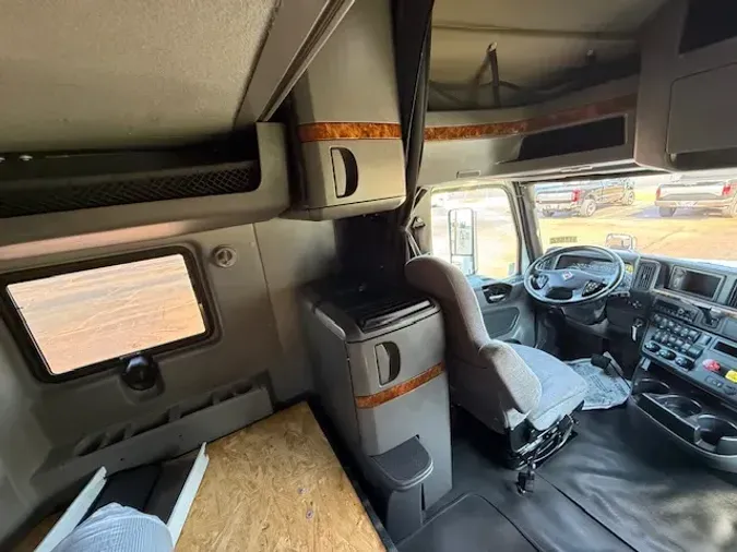 2022 INTERNATIONAL LT625