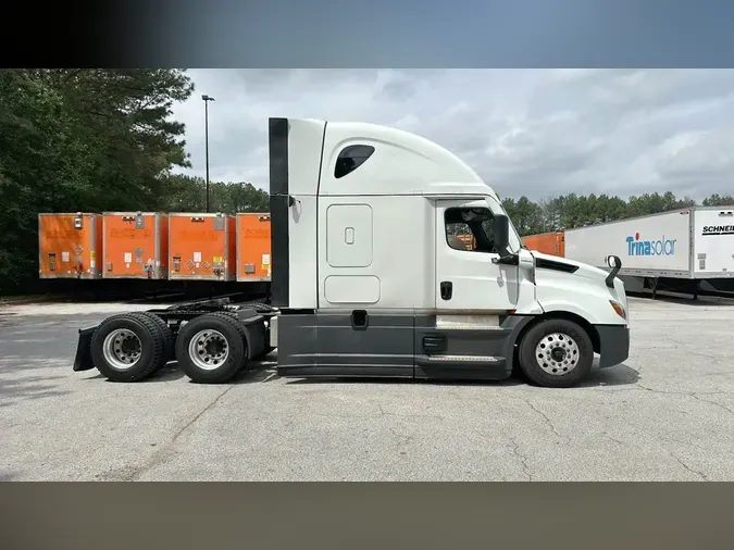 2021 Freightliner Cascadia
