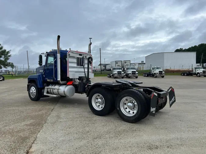 2019 MACK PI64T