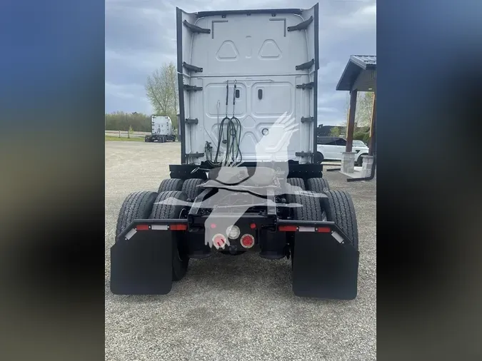 2018 FREIGHTLINER CASCADIA 126