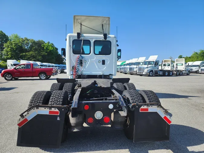 2016 FREIGHTLINER/MERCEDES CASCADIA 125