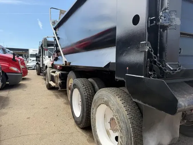 2019 MACK GRANITE 64BT