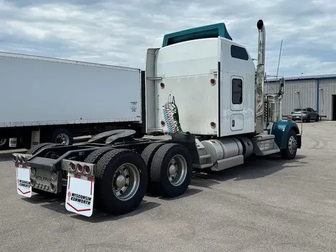 2021 Kenworth W900L