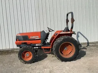 1995 Kubota L2900