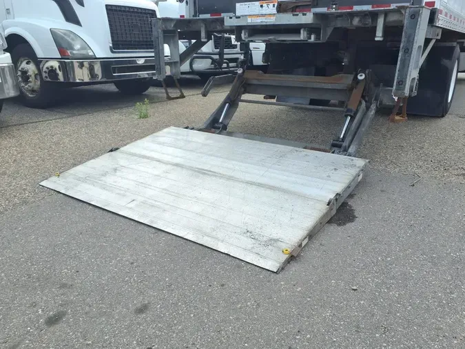2019 FREIGHTLINER M2 106