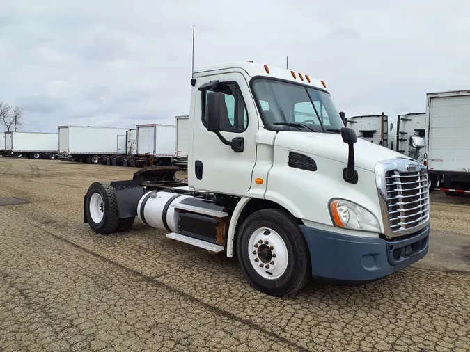 2014 FREIGHTLINER/MERCEDES CASCADIA 125