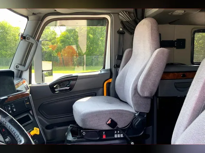 2021 INT LT625 6x4