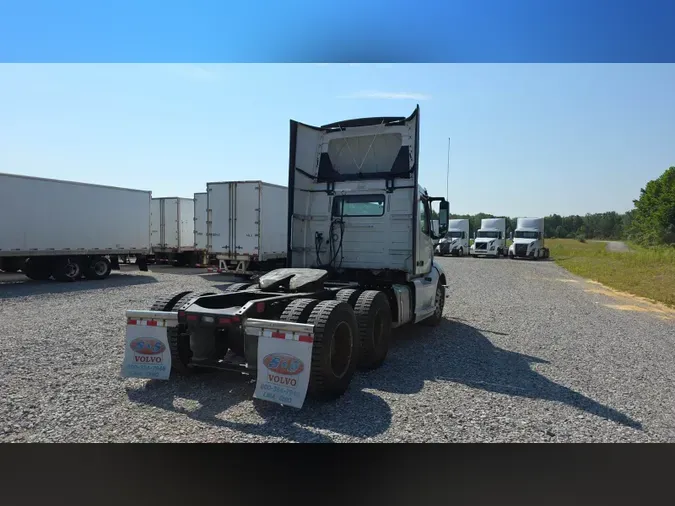 2018 Volvo VNL300