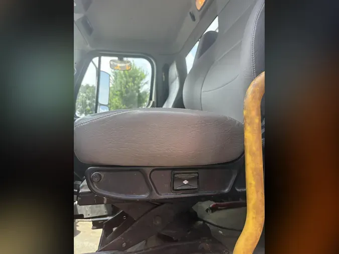 2020 Freightliner Cascadia3fe08a69a4dab16ff9a9d7cb01ba3106