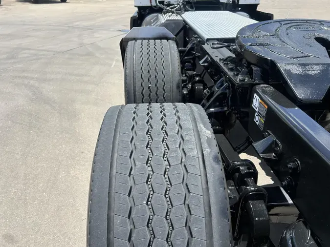 2023 Kenworth T680