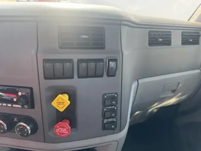 2016 Peterbilt 5793fe2e5a7749134dd1d106ea85bd84642