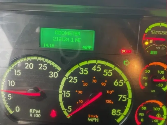 2019 FREIGHTLINER/MERCEDES M2 106