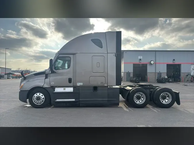 2021 Freightliner Cascadia