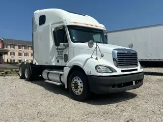 2006 Freightliner Columbia 120