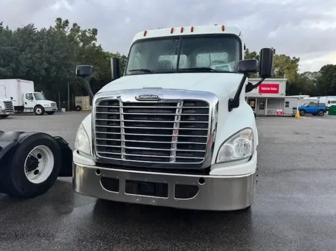 2019 FREIGHTLINER CASCADIA 125