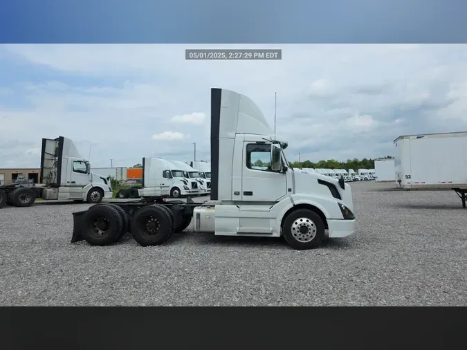 2018 Volvo VNL300