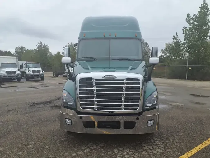 2019 FREIGHTLINER/MERCEDES CASCADIA 125