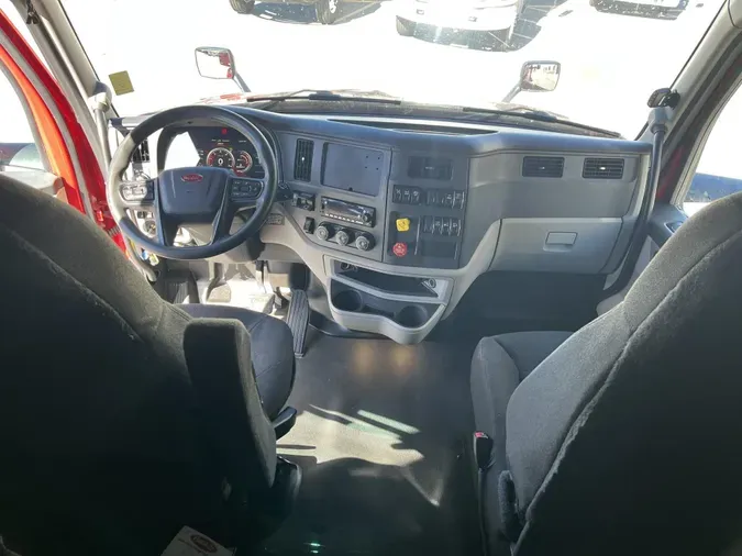 2022 Peterbilt 579