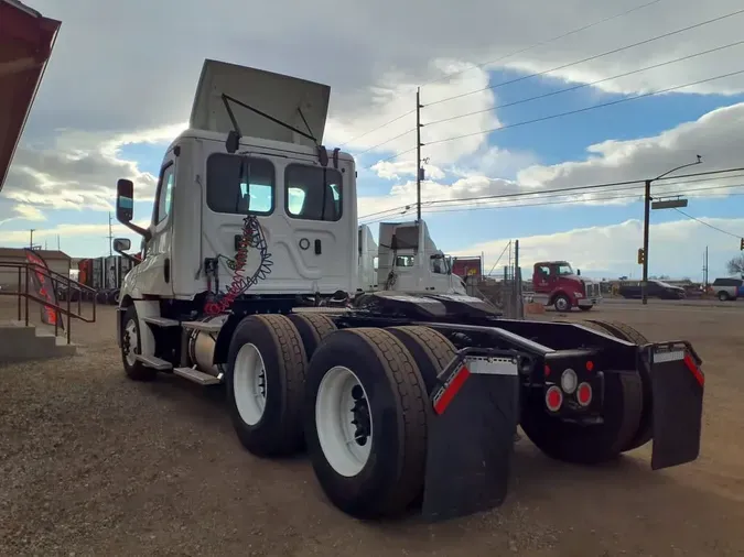 2019 FREIGHTLINER/MERCEDES NEW CASCADIA PX12664