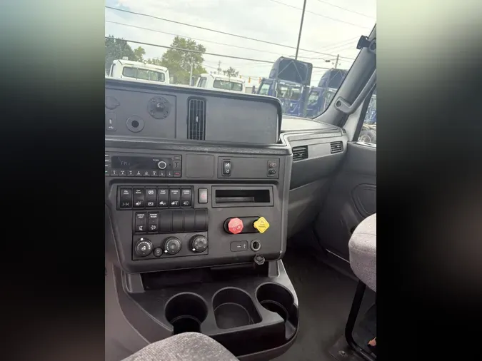 2021 International LT6253fec88f95d8ded6c029a5795e6850887