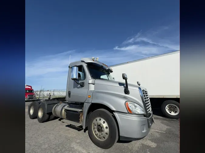 2018 FREIGHTLINER/MERCEDES CASCADIA 125