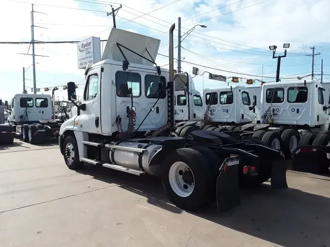 2020 FREIGHTLINER CASCADIA 125