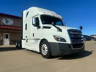2020 Freightliner New Cascadia 126