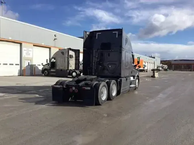 2023 Freightliner Cascadia