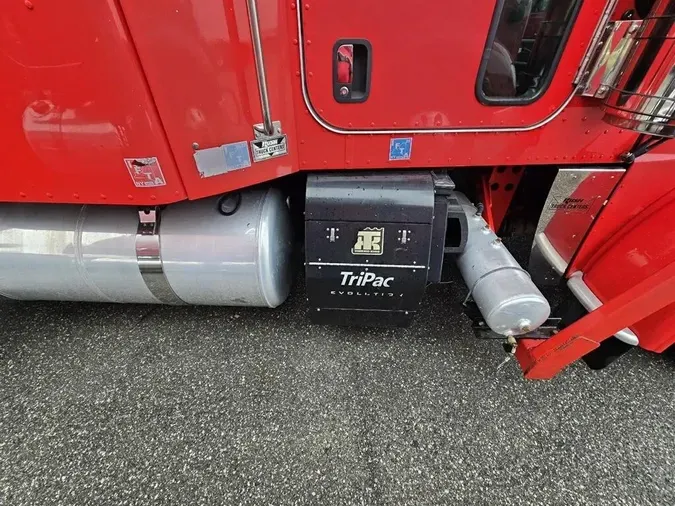 2022 Peterbilt 3893ff98c487c78c14f0b75adba95e8f5a4