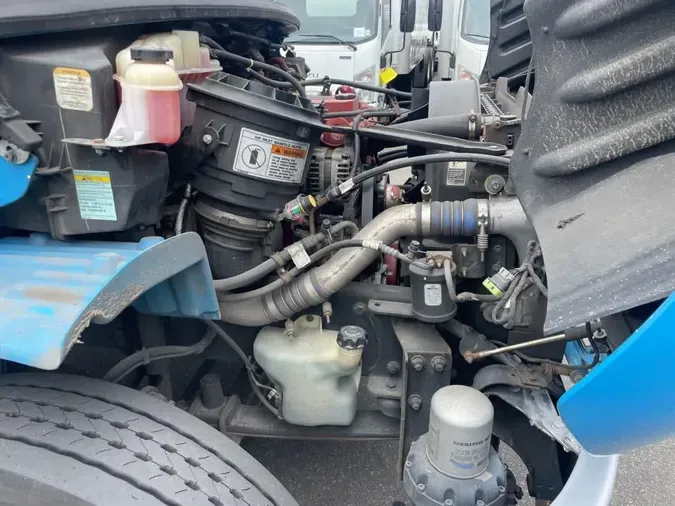 2016 FREIGHTLINER M2 106