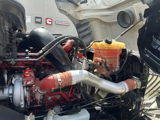 2020 International LT625