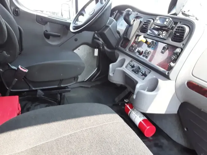 2022 FREIGHTLINER/MERCEDES M2 106400065c60413bf73ab3bd24956df7d7b