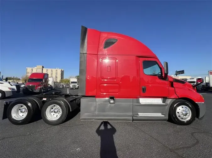 2020 FREIGHTLINER CASCADIA