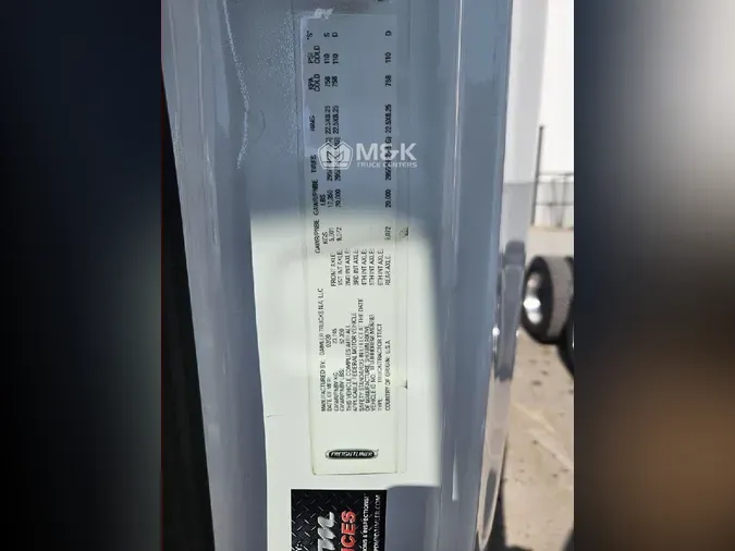 2021 FREIGHTLINER Cascadia 126