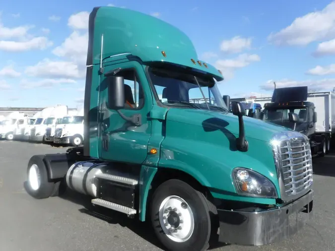 2018 FREIGHTLINER/MERCEDES CASCADIA 125