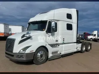 2020 VOLVO VNL64T860