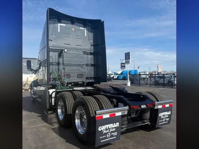 2027 VOLVO TRUCK VNL64TV04