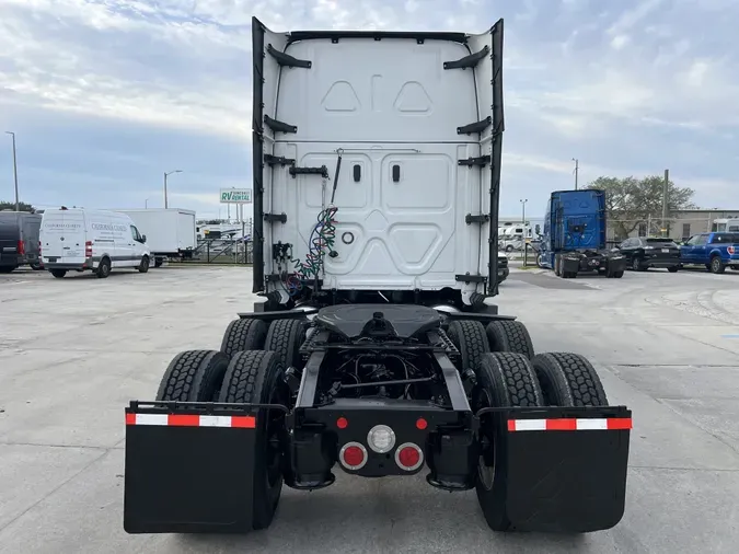 2021 Freightliner PT126SLP